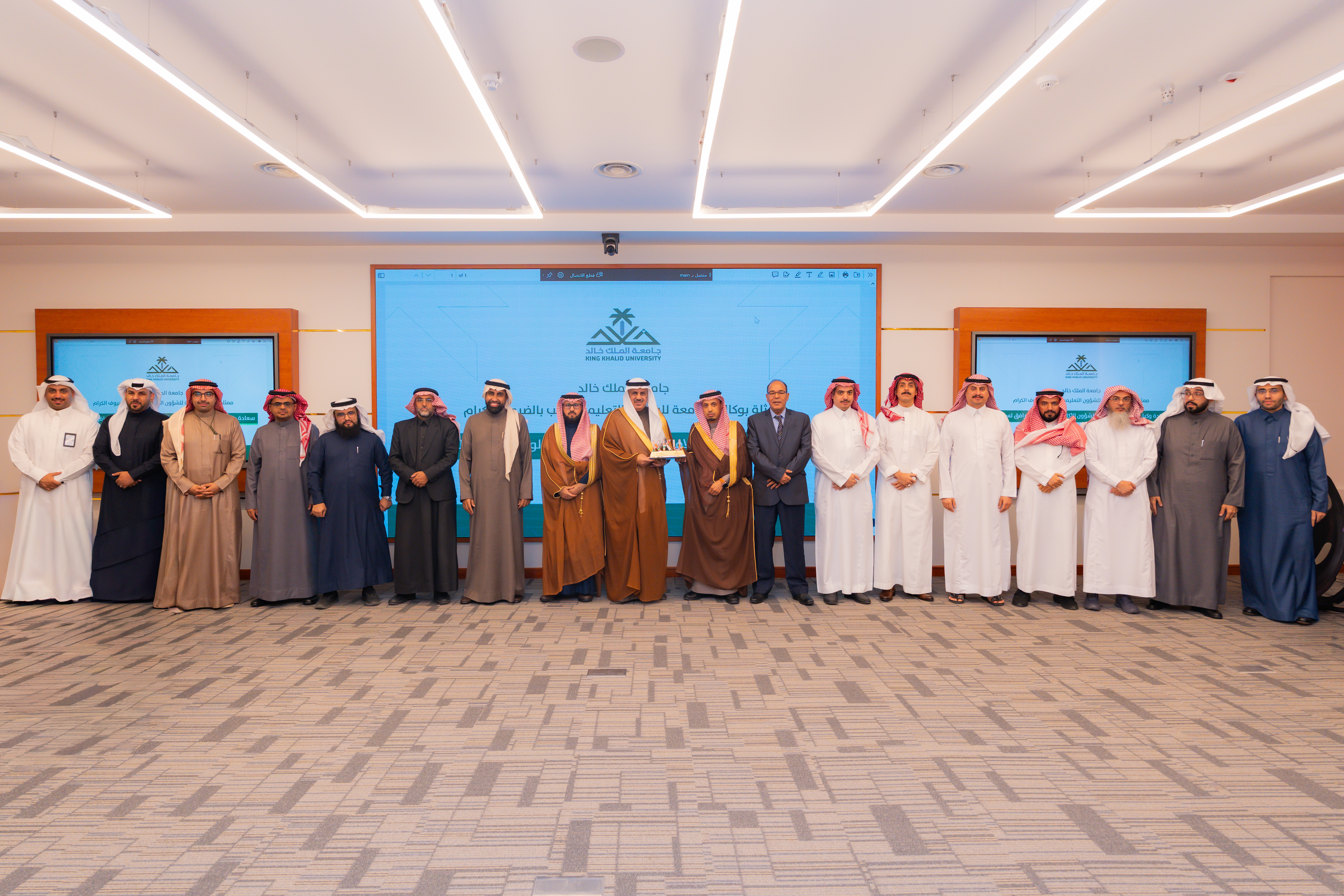 وفد من الجامعة الإسلامية برئاسة وكيل الجامعة للشؤون الأكاديمية يزور جامعة الملك خالد 